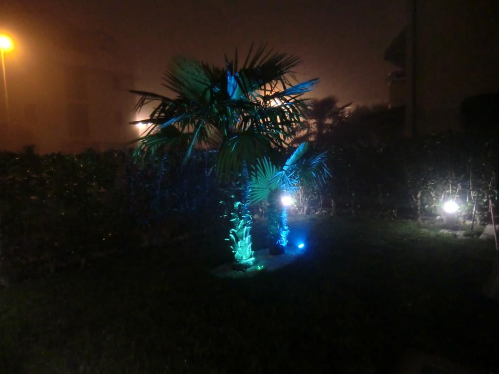 Residence Elisa Piano Terra Con Giardino E Posto Spiaggia Incluso Caorle Room photo